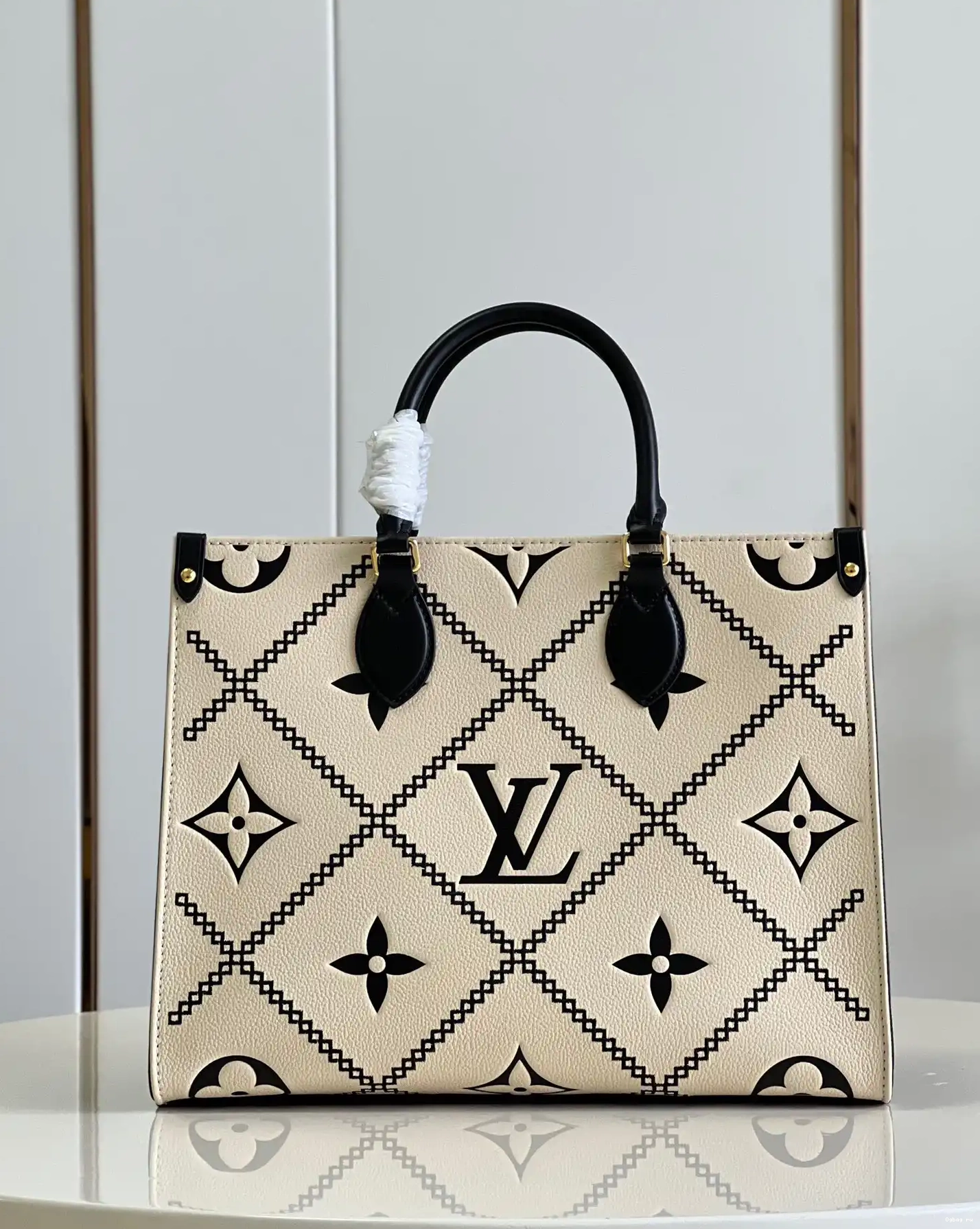 LOUIS ONTHEGO MM VUITTON 0604